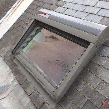Pose Velux avec store