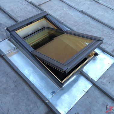 Pose Velux Toiture Plate